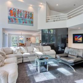 Stylish & secluded home with a washer&dryer fireplace & resort amenity access, Hotel in Black Butte Ranch