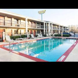 Garden Inn Adairsville, hotel v destinaci Adairsville