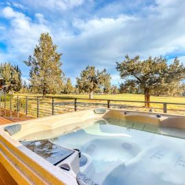Golf course-front home with deck hot tub fireplace W&D & community pool