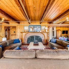 Dog-Friendly Home with Sea Views on Little Beach and Half-Mile to the Ocean, hotel u gradu Gijarhart