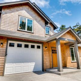 Kid-friendly house with fireplace entertainment and nearby beach access, Hotel in Manzanita