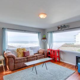 Ocean View Home with Free WiFi and Cable and a Full Kitchen - One Dog is Welcome、ニューポートのホテル