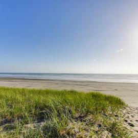 Oceanfront getaway close to Gearhart Golf Links no pets