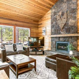 Dog-friendly home with private hot tub pool access & central AC - SHARC passes