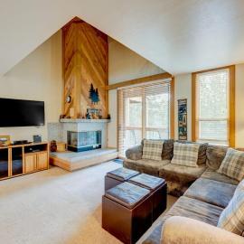 Condo with private balcony gas fireplace & washer&dryer