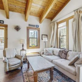 Cozy mountain condo with shared pool & hot tub access balcony and skiing nearby