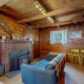Cozy & comfortable mountain cabin with great Government Camp location, Hotel in Government Camp