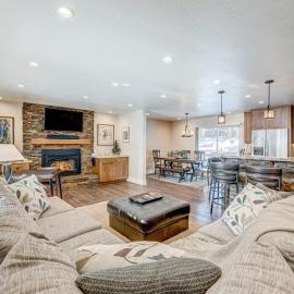 Dog-friendly modern abode with large yard fireplace cable & washer&dryer