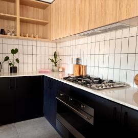 Stylish Industrial City Retreat, hotel in Bowden