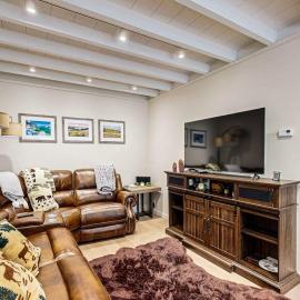 올림픽 밸리에 위치한 호텔 Stunning condo with deck mountain view and modern amenities
