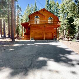 Gorgeous Tahoe Donner home with recreational activities - near ski resorts