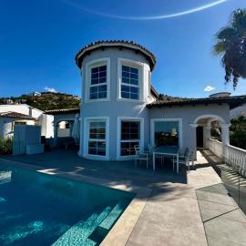 Villa Happy, Luxus mit Meerblick & Pool