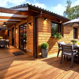 Durbuy, Serenae Chalet, Air Conditionné,Sauna, PMR, garage pour vélos et motos, Hotel in Durbuy