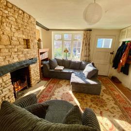 Butterfly Cottage, Hotel in Knowle