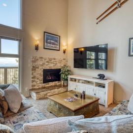 Spectacular townhouse with Lake Tahoe views sleeps 6، فندق في ستيتلاين
