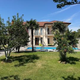 Aisi Villa