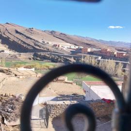 Berber Family، فندق في Tilmi