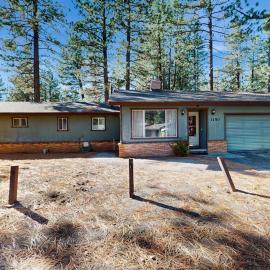 Charming Home with Spa Near Ski Resort and Lake Tahoe Timber Cove Marina Beach