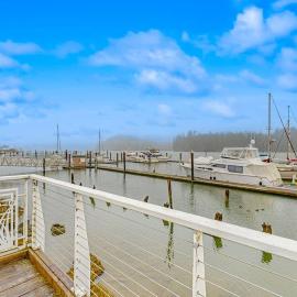 Spacious condo close to the river with WiFi streaming washer&dryer, hotel a Florence