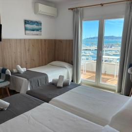 Hostal Santa Clara, hotel L'Estartitban