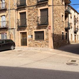 Casa Rural Piqueras, Hotel in Almarza