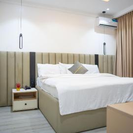 Twinny Hotel & Suites, хотел в Лагос