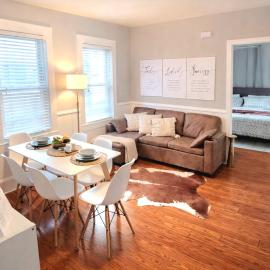 Luxe 3BR Apartment at MIT Harvard with FREE parking, hotel in Cambridge