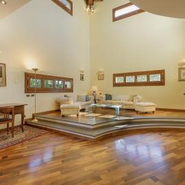 Majestic Private Villa - Private Parking