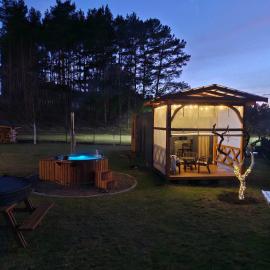 Święty Spokój Bielinek balia jacuzzi taras Chojna Cedynia, hotel i Cedynia