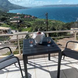 Olympic View Guesthouse, hotel in Kalami