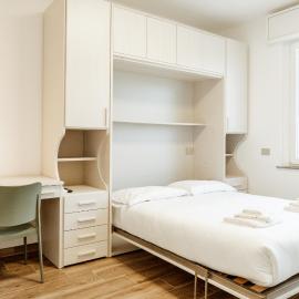 Silvia's Luxury Suites by RentMax, hotel v destinaci Canegrate