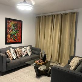 Riverfront Balcony Apartment near Zona Colonial, hotel in Calero