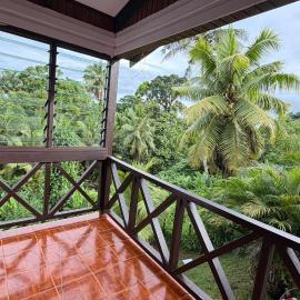 Blissful Corner at Centerpoint Unit 2, hotel en Suva