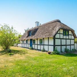 6 person holiday home in Ørsted-By Traum, hotel u gradu Ørsted