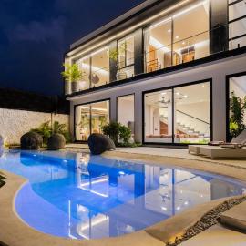 NEW 6BR Luxury Estate I Butler I Jacuzzi I Breakfast I in the central Pererenan Canggu