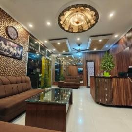 Down-town Near Housing Board Colony, Hotel in Kangra