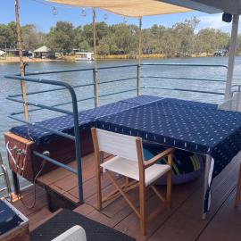 Mandurah Houseboat Just Chillin, hotel in Mandurah