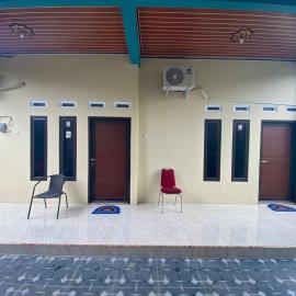 Ayna Guest House Syar'i Indramayu, hotel u gradu Kepandean