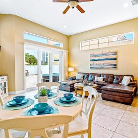 128 Mediterranean Way, hotell i Indian Harbour Beach