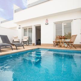 Luxury beach home Berlin - private pool- Lo Pagan, hotel v destinaci San Pedro del Pinatar