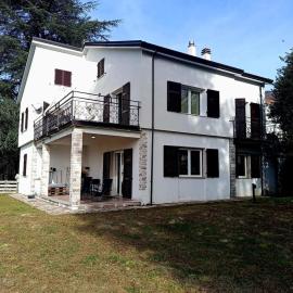 Ligurian Hills Retreat Villa between Cinque Terre and Lunigiana
