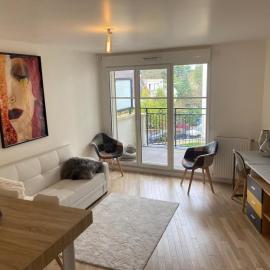 Cozy Renovated Flat in Clamart 15 min to Paris