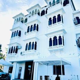 Lotus hotel, khách sạn ở Nāthdwāra