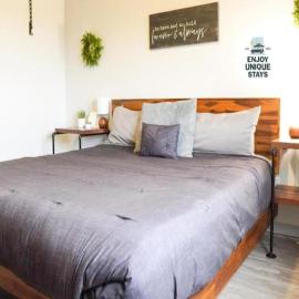 Rivers Edge Lofts - Unit 7, hotel in Niles