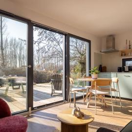 Tiny House by the water in Oud Ade - Tuin van Keet - 24, hotel sa Oud-Ade