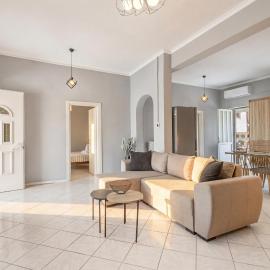 Martas Dream - Near Beach 2 Bedroom Deluxe Apartment