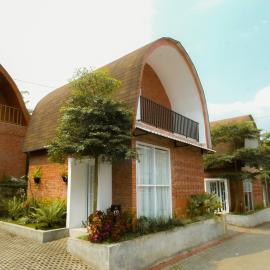 Pakuhaji Highland Ecoresort, hotel a Panjadakan