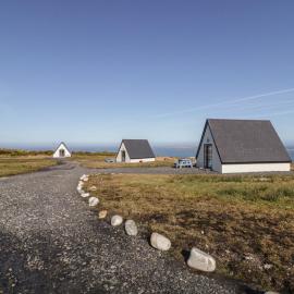 Cabin 9 Inis Beag