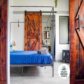 Rivers Edge Lofts - Unit 2, hotel in Niles