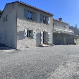 Appartement spacieux calme et pratique à Séranon, hotel v mestu Séranon